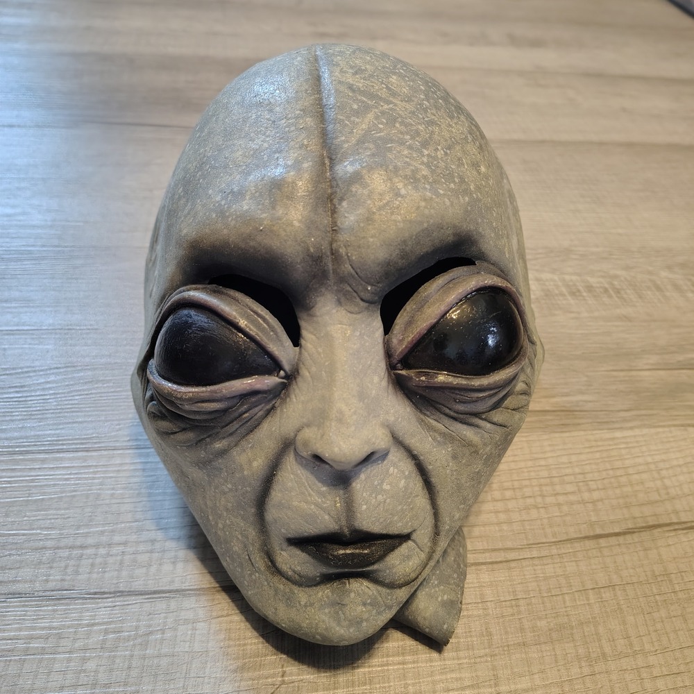 Ghoulish Productions Area 51 Alien Latex Mask Grey ET Roswell Halloween Sci-Fi